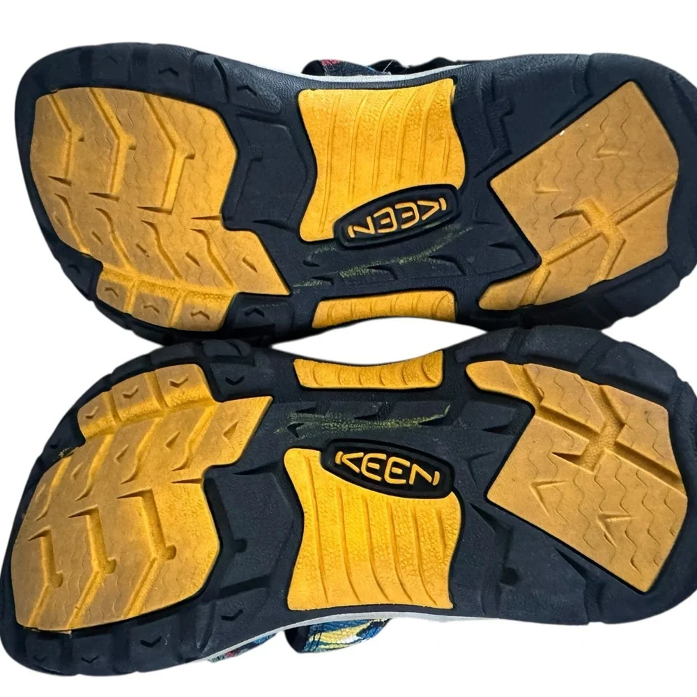 Keen Youth multi color sandals size 3